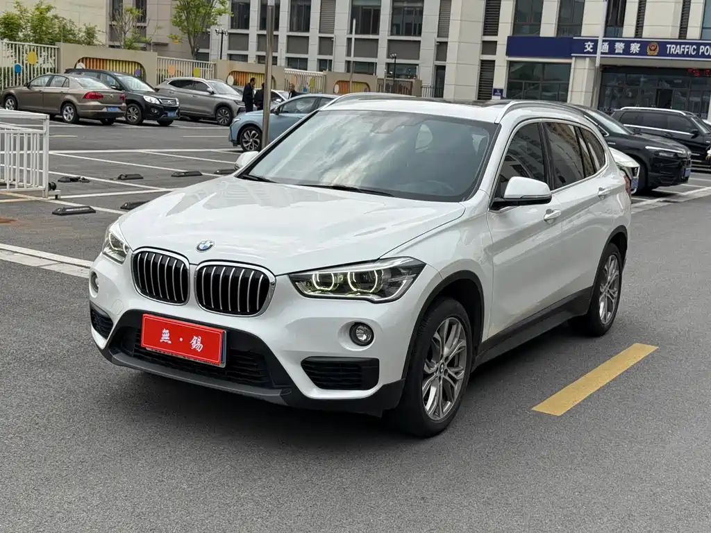 BMW X1 2019 — фото 1