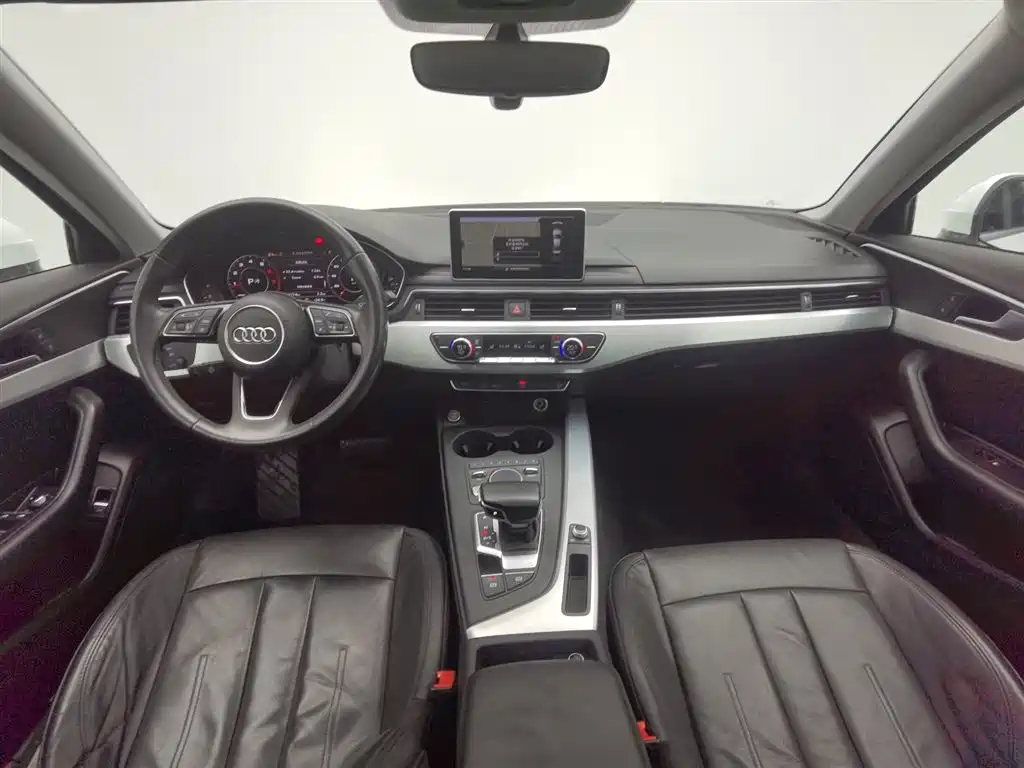 Audi A4L 2018