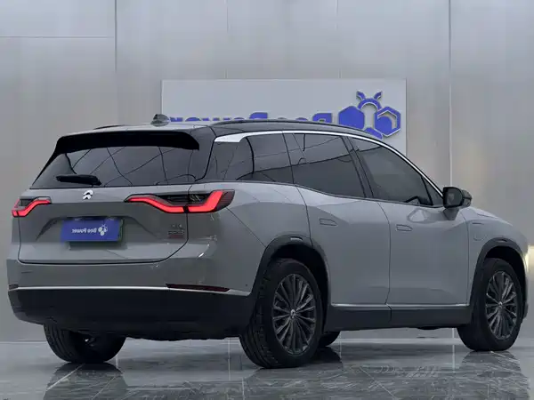 NIO ES8 2022