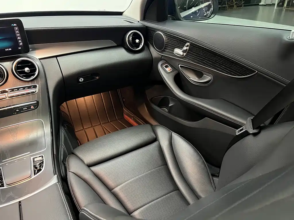 Mercedes-Benz C-Class 2021 — фото 10