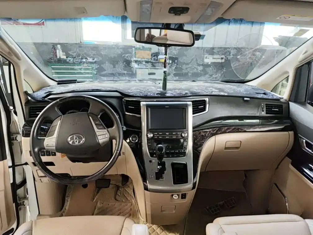 Toyota Alphard 2015 — фото 3