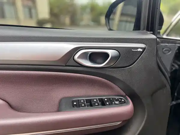 GAC Trumpchi M6 2023