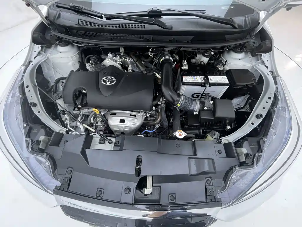 Toyota Yaris L 2023 — фото 30