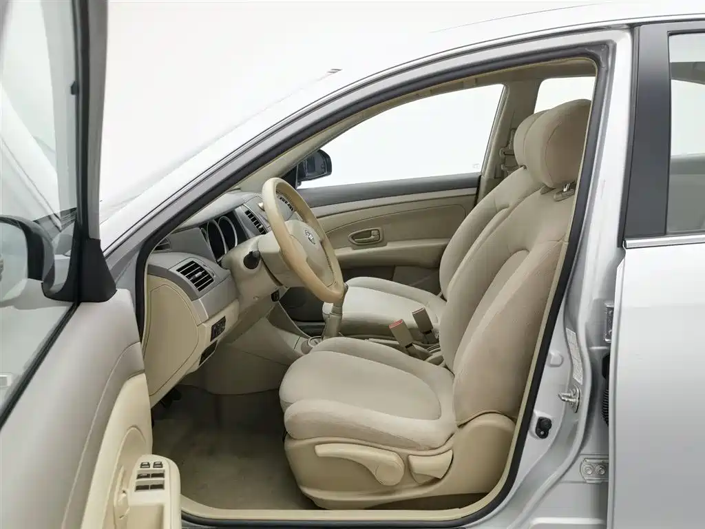Nissan Sylphy 2018 — фото 10