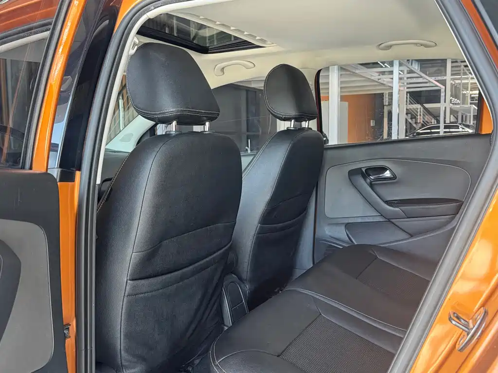 Volkswagen Polo 2015