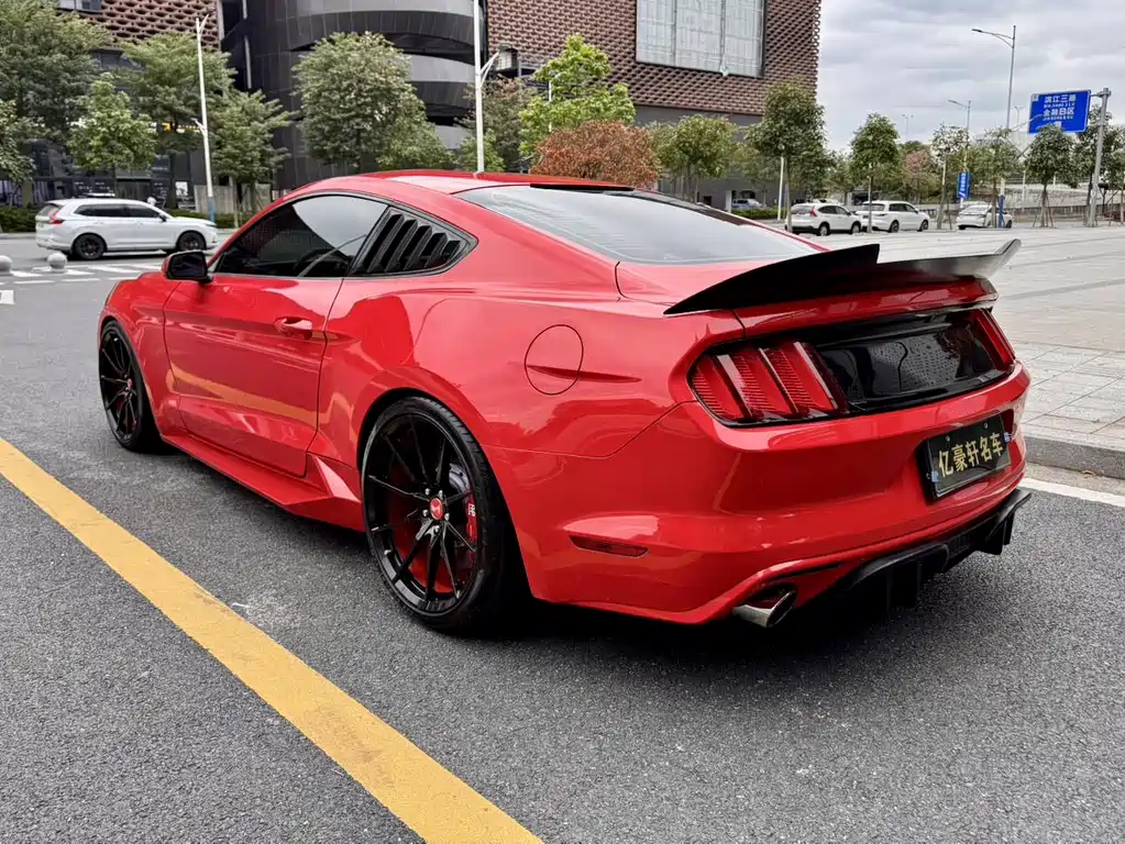 Ford Mustang 2016 — фото 6
