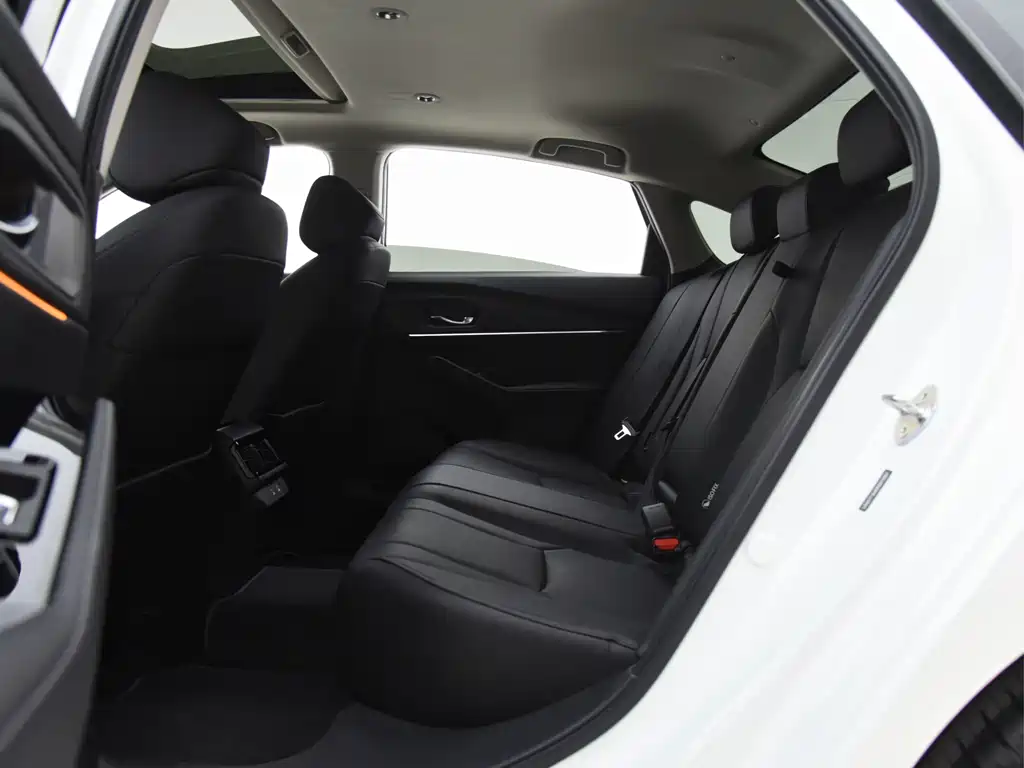 Honda Accord 2023 — фото 11