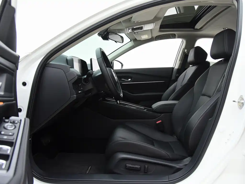 Honda Accord 2023 — фото 10