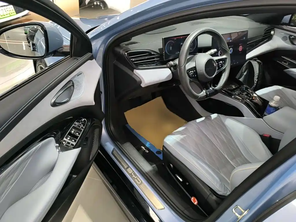 BYD Seal 2023 — фото 16