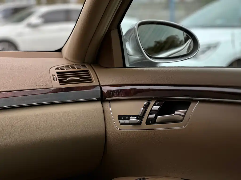 Mercedes-Benz S-Class 2008 — фото 17