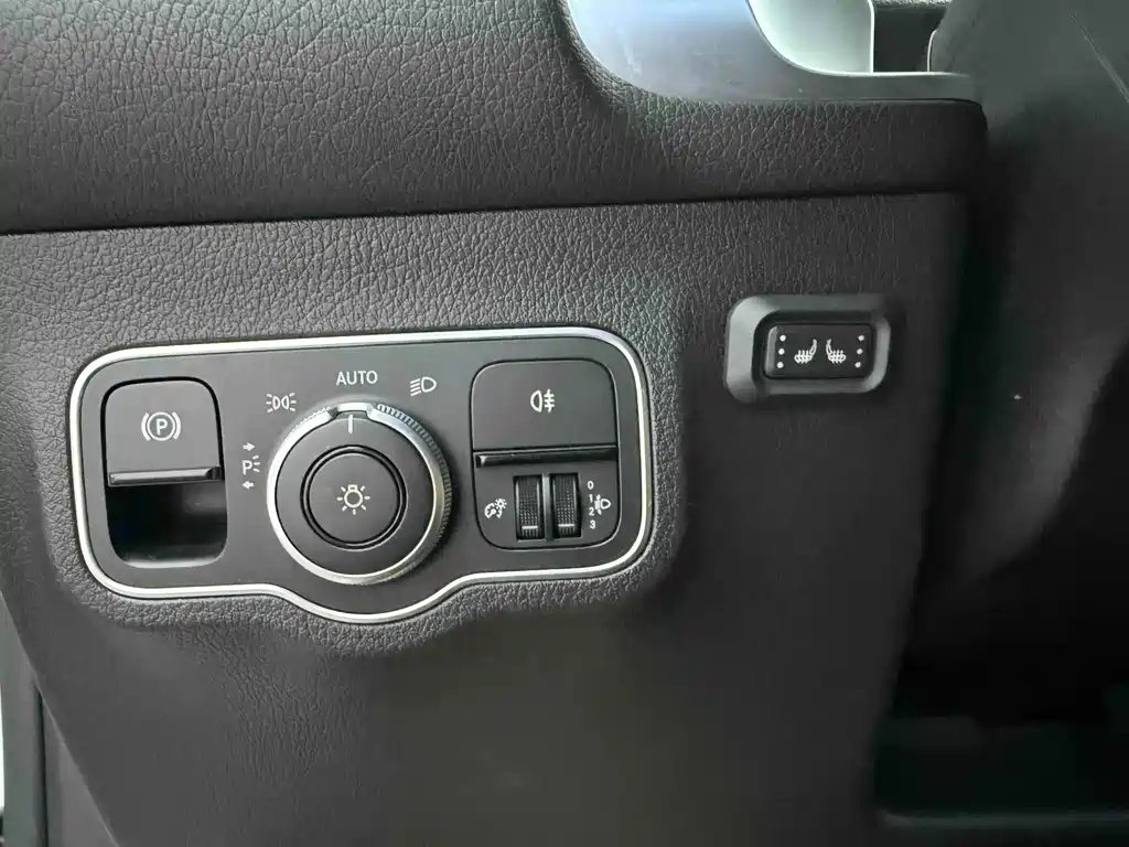 Mercedes-Benz GLB 2020 — фото 14