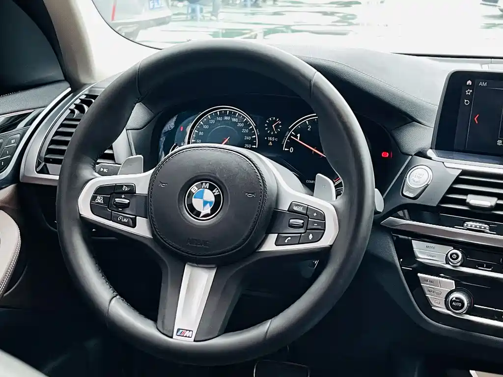 BMW X3 2018 — фото 8