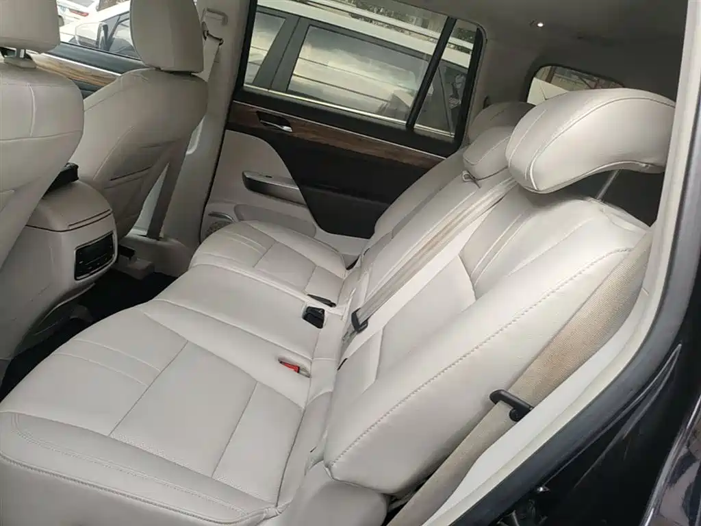 GAC Motor Trumpchi GS8 2018 — фото 17