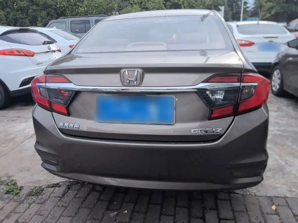 Honda Greiz 2016
