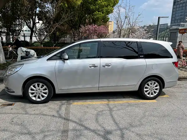 Buick GL8 2011