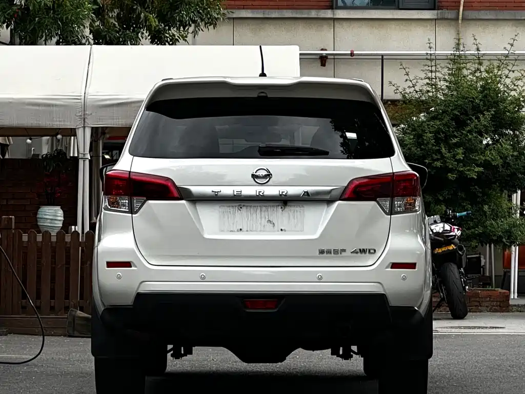Nissan Terra 2022 — фото 8