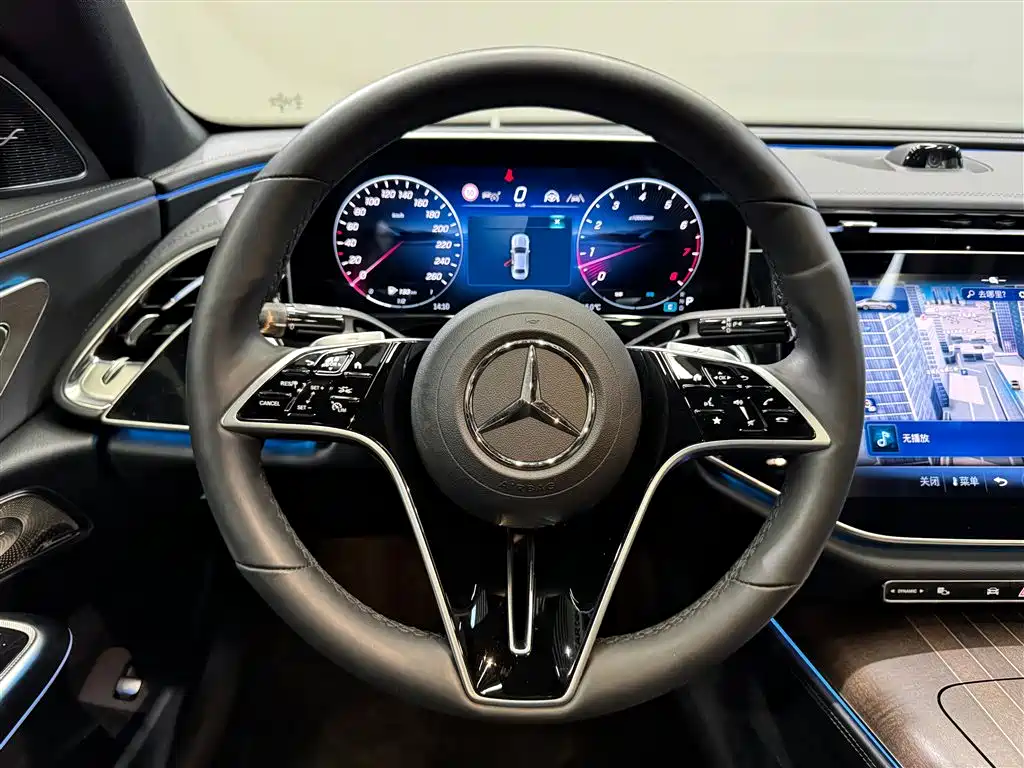 Mercedes-Benz E-Class 2024 — фото 17