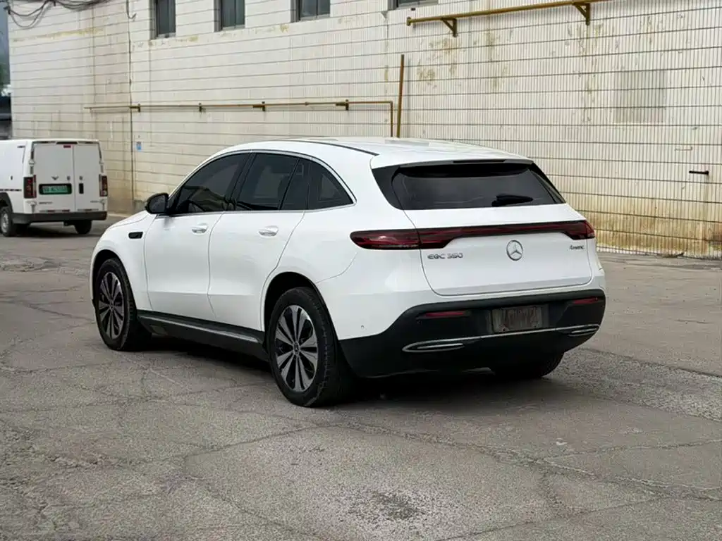 Mercedes-Benz EQC 2021