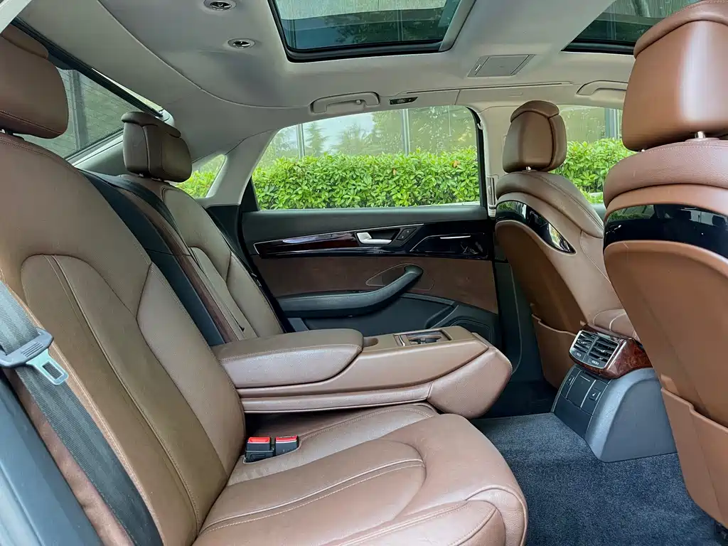 Audi A8 2011