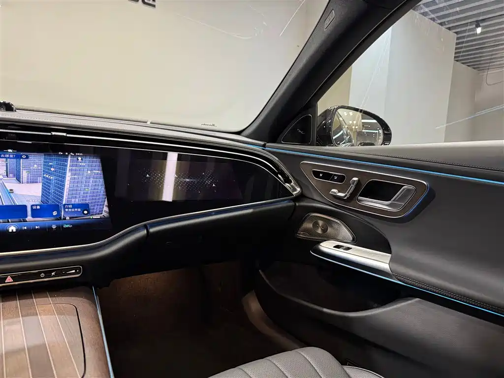 Mercedes-Benz E-Class 2024 — фото 22