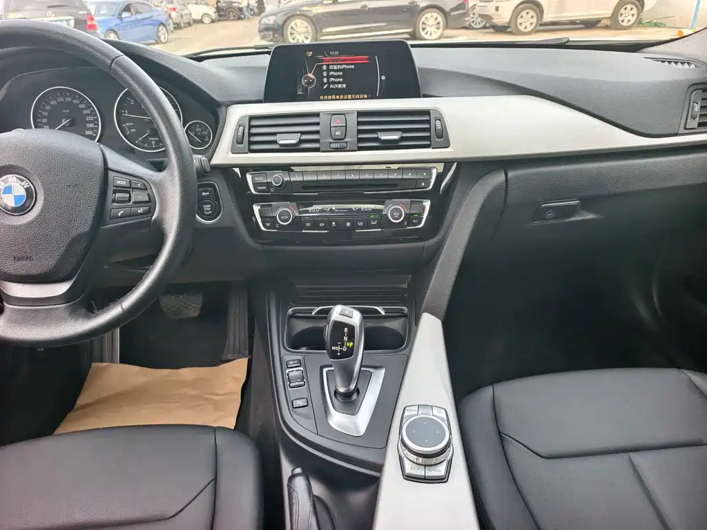 BMW 3 Series 2015 — фото 13