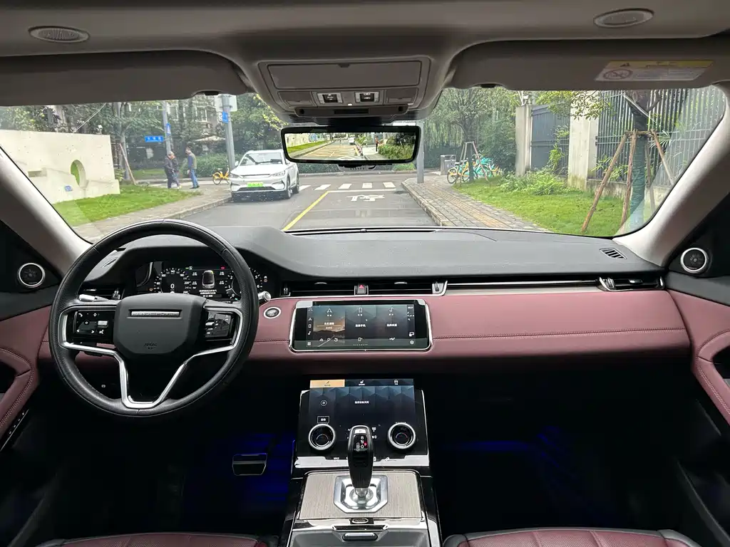 Land Rover Evoque 2023 — фото 24
