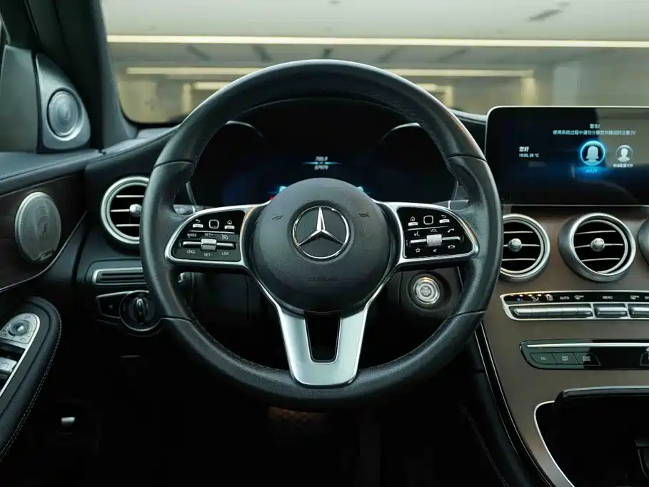 Mercedes-Benz GLC 2019 — фото 17