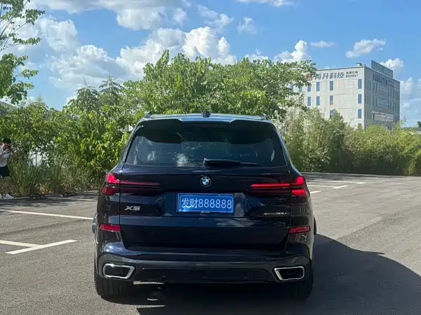 BMW X5 2023