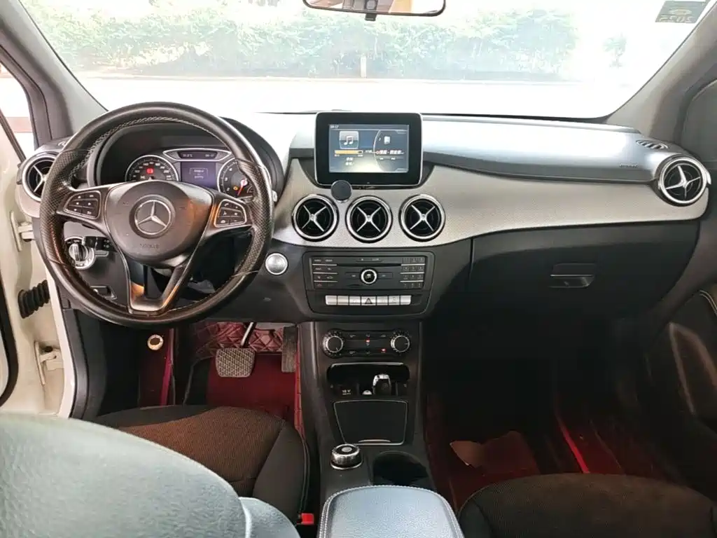 Mercedes-Benz B-Class 2015 — фото 10
