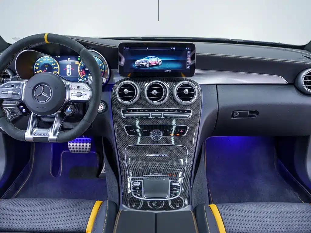 Mercedes-Benz C-Class AMG 2021 — фото 13