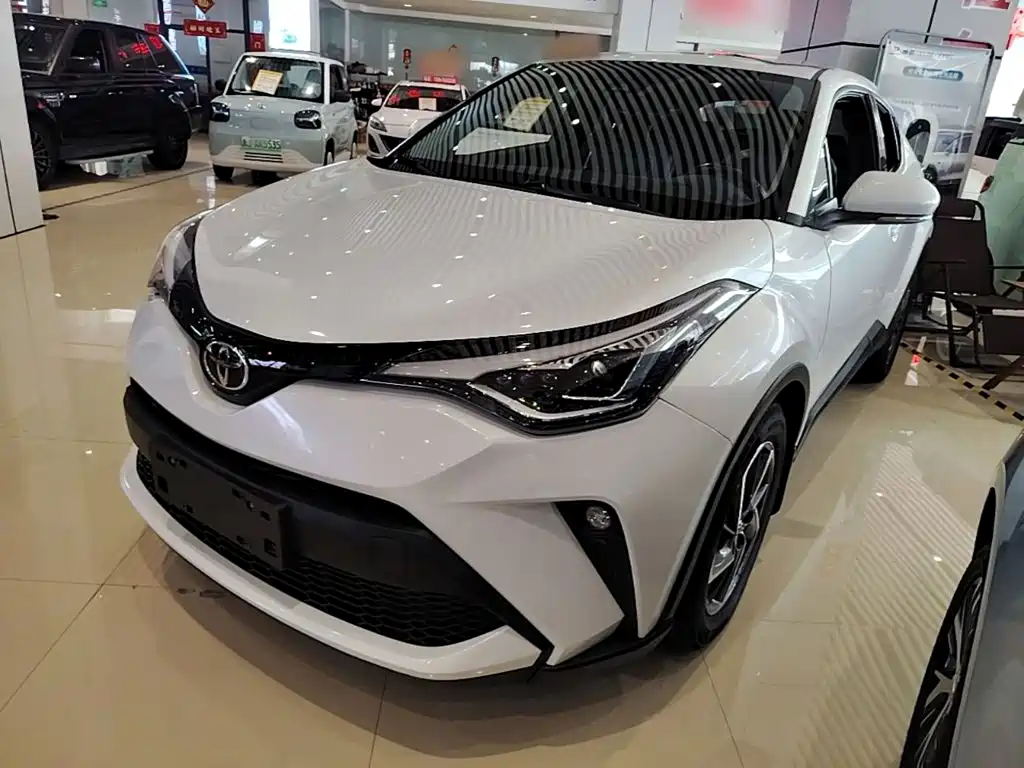 Toyota C-HR 2022 — фото 2