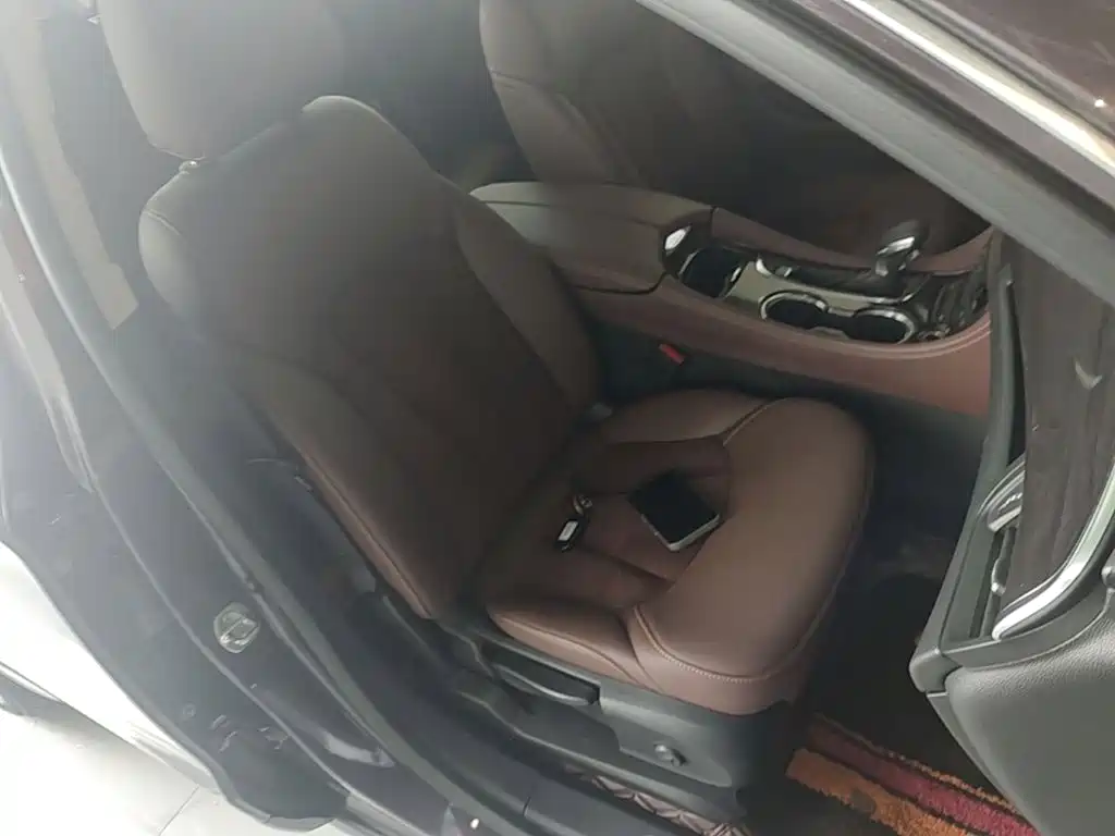 Buick Envision Plus 2017 — фото 25