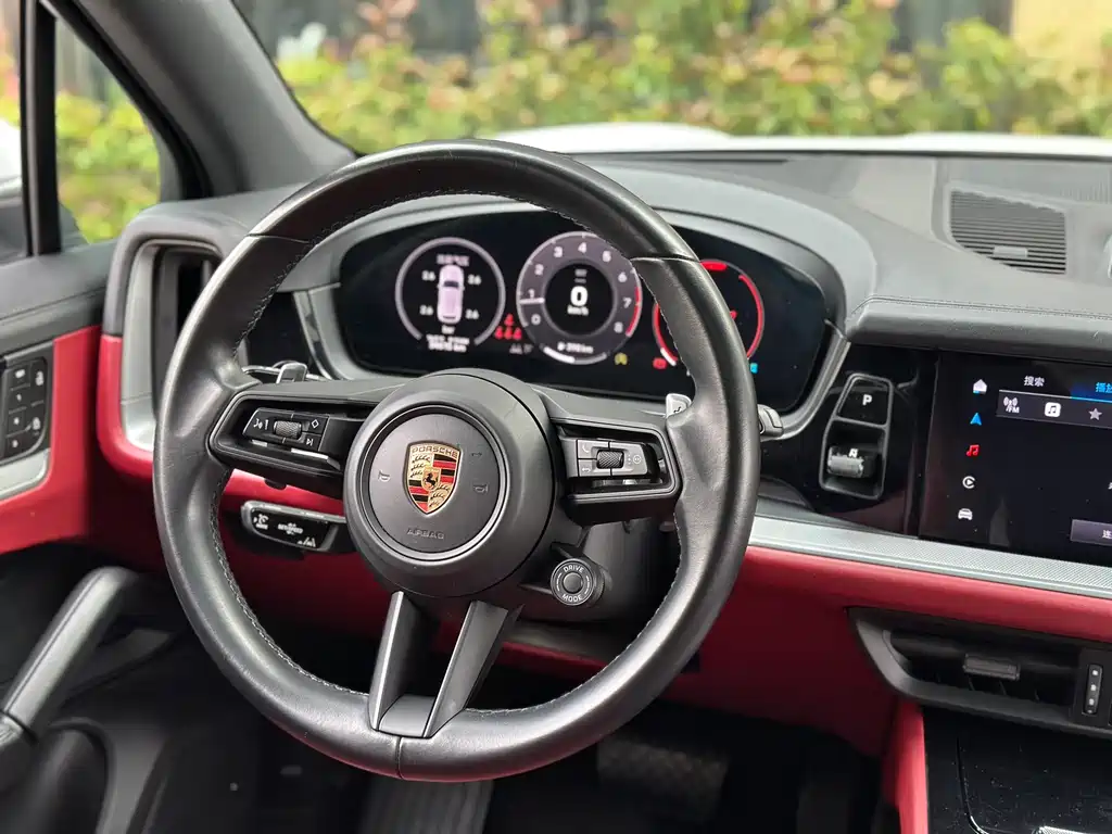 Porsche Cayenne 2023 — фото 10