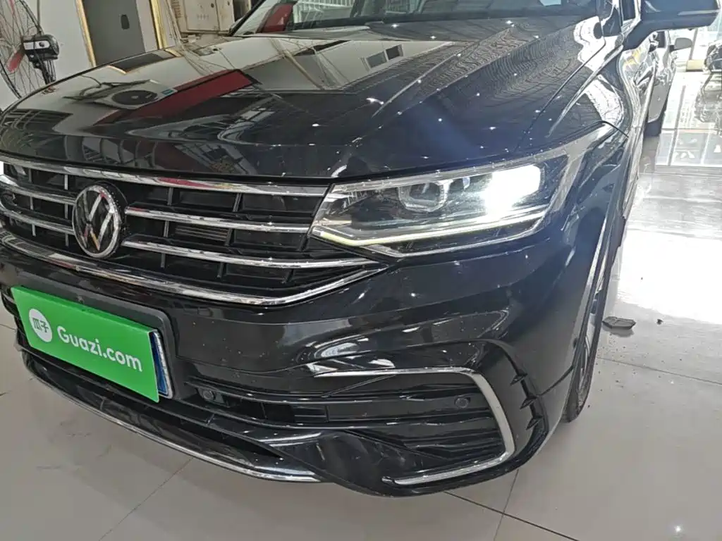 Volkswagen Tiguan L 2023 — фото 24