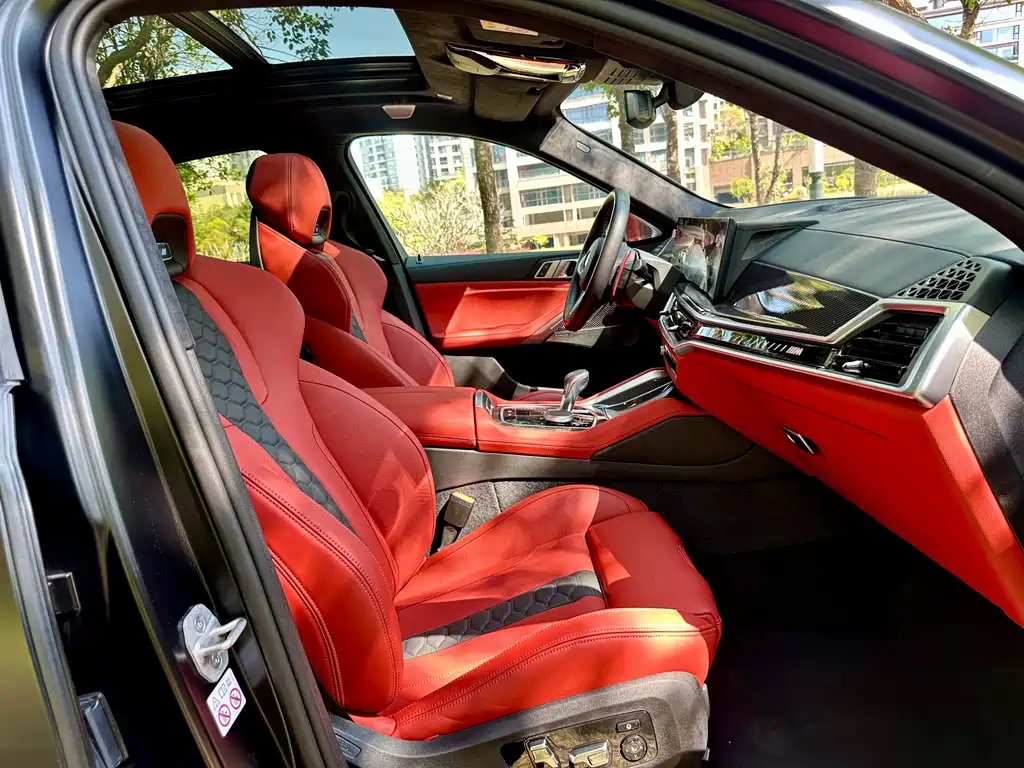 BMW X6 M 2025 — фото 16