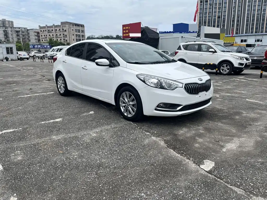 Kia K3 2015