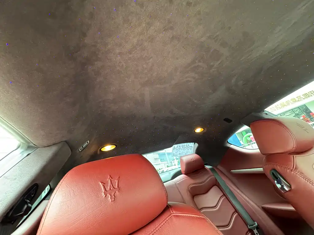 Maserati GranTurismo 2016 — фото 19