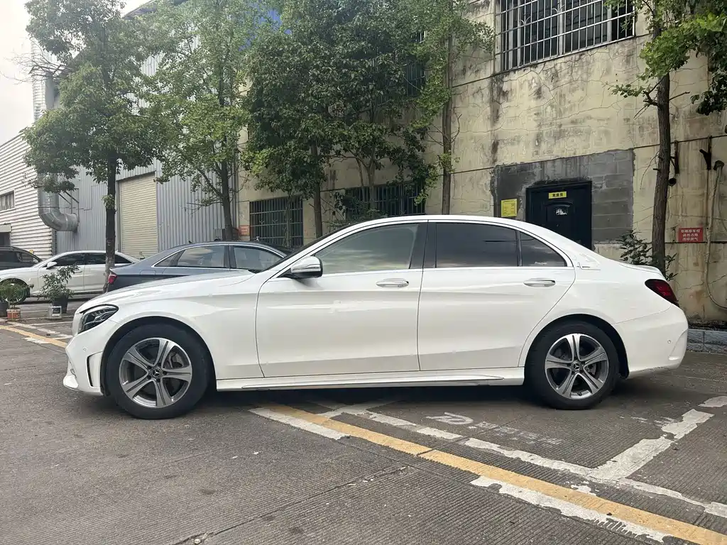 Mercedes-Benz C-Class 2020 — фото 9