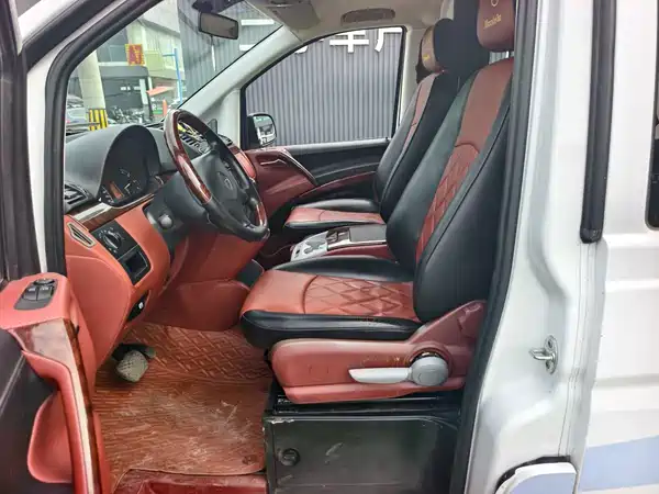 Mercedes-Benz Vito 2013