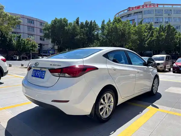 Hyundai Elantra Langdong 2016