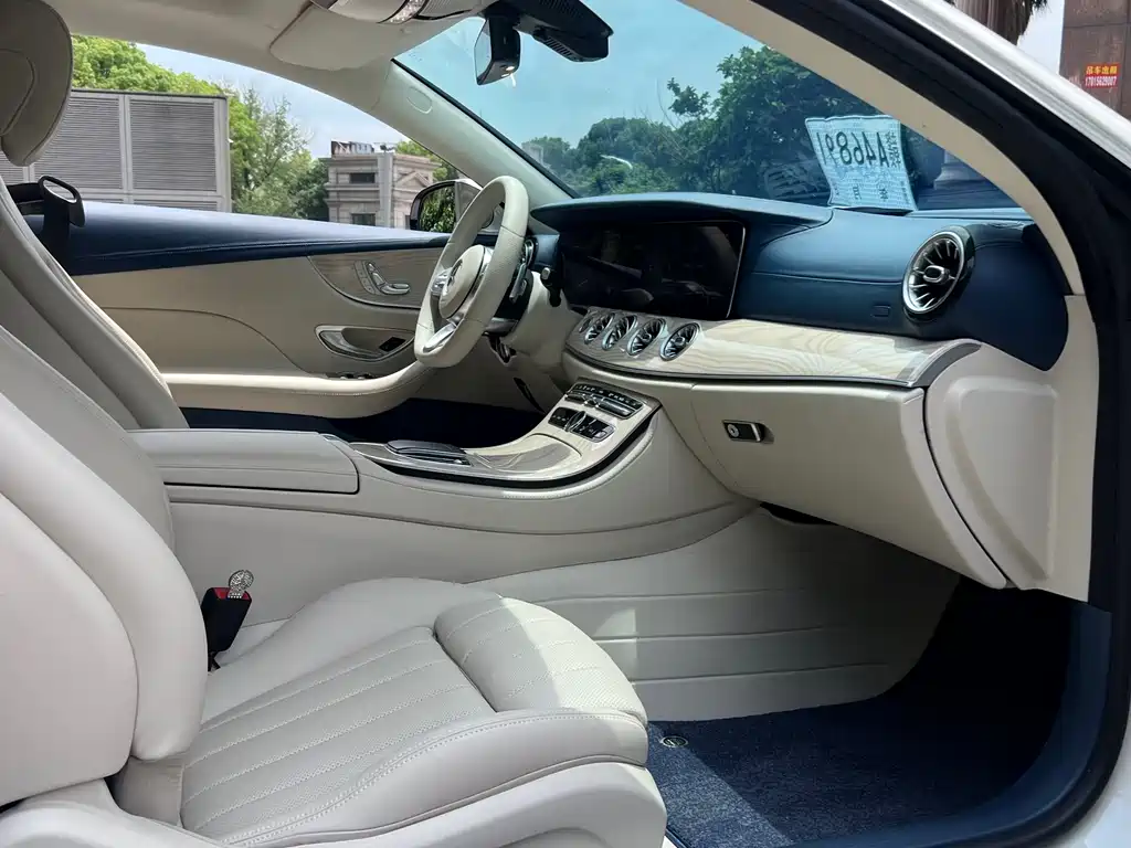 Mercedes-Benz E-Class 2020 — фото 18