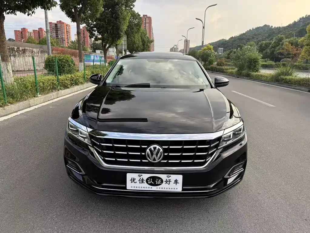 Volkswagen Passat 2019 — фото 2