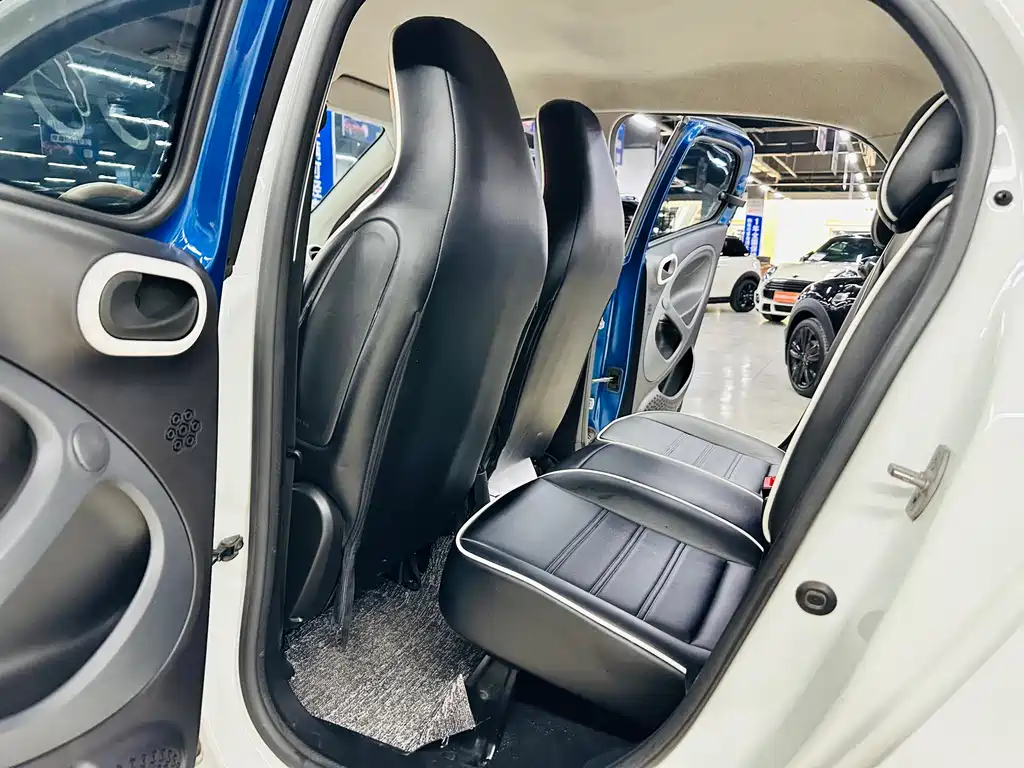 smart Forfour 2017 — фото 16