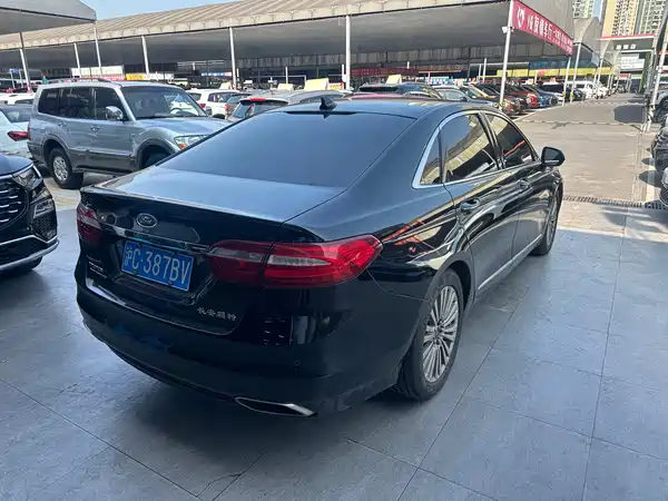 Ford Taurus 2019