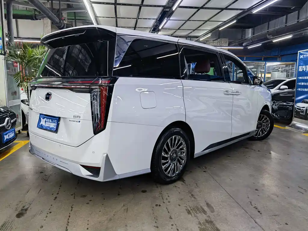 GAC Motor Trumpchi M8 2025 — фото 4