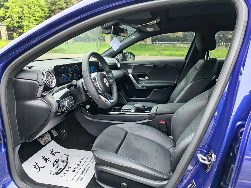 Mercedes-Benz A-Class 2021 — фото 4