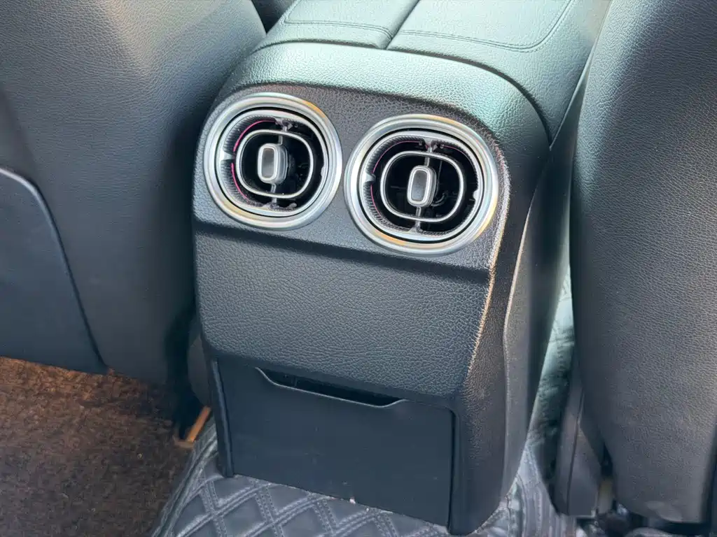 Mercedes-Benz C-Class 2021 — фото 18