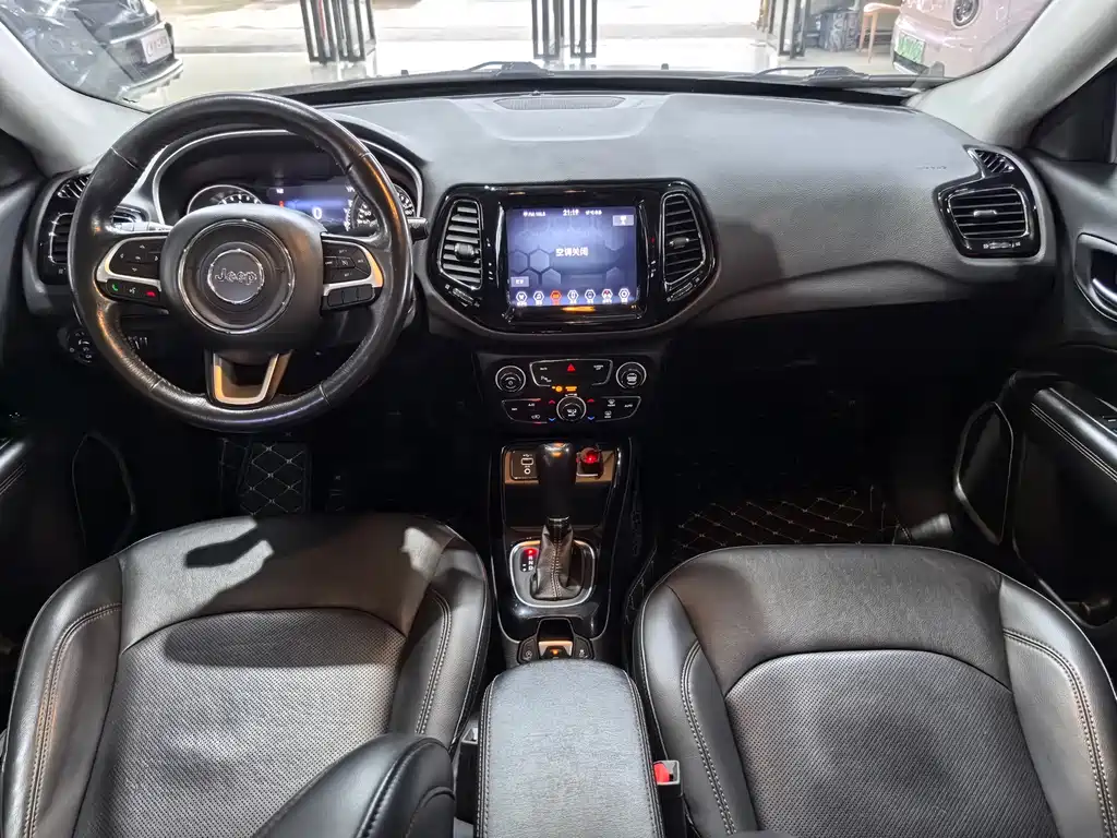 Jeep Compass 2021 — фото 16