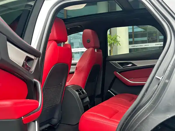 Jaguar F-PACE 2021