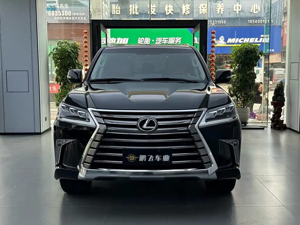 Lexus LX 2019 — фото 2